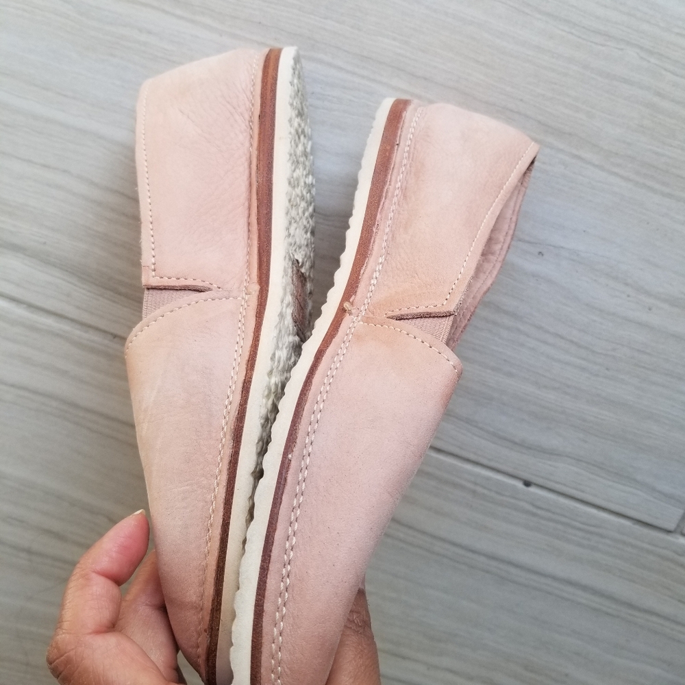 Frye Slip On Shoes Cream Tan Color Leather Sz 6.5 CLEAN - Picture 6 of 7